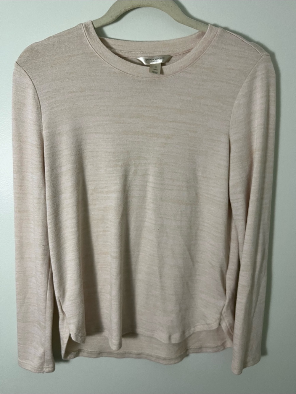 Banana Republic Pale Blush Long Sleeve Crewneck Top